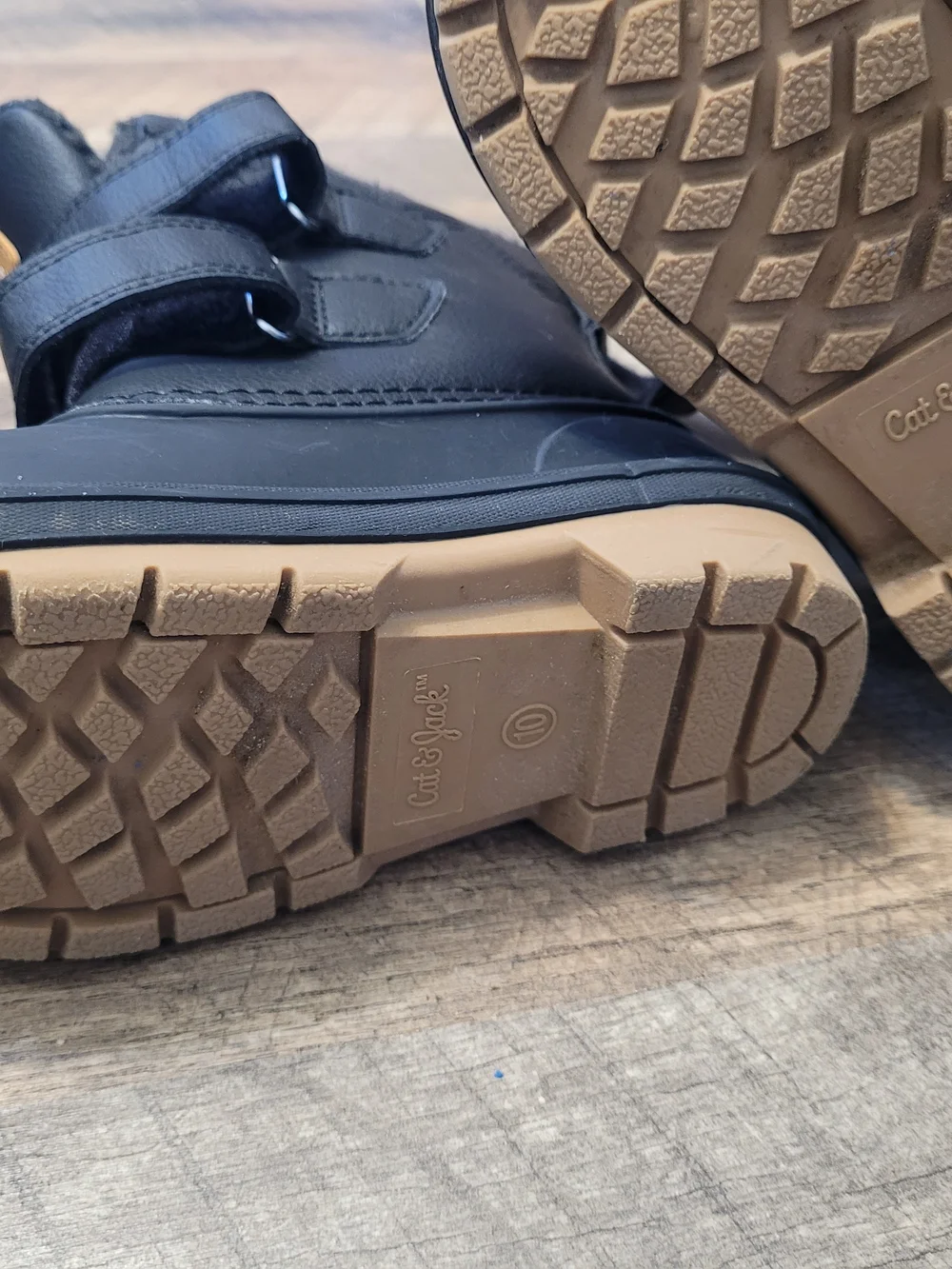 Cat & Jack Denver Black Toddler Snow Boots with Tan Gum Sole